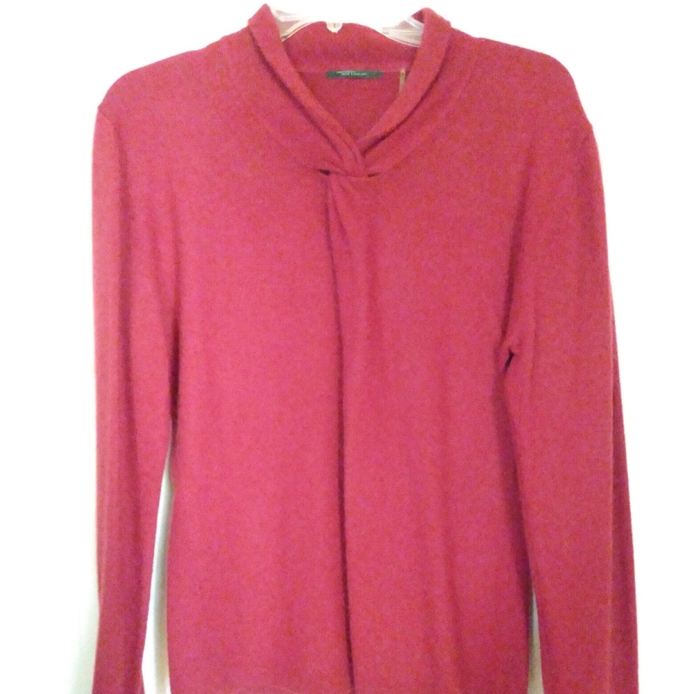 Elie Tahari Cashmere Sweater